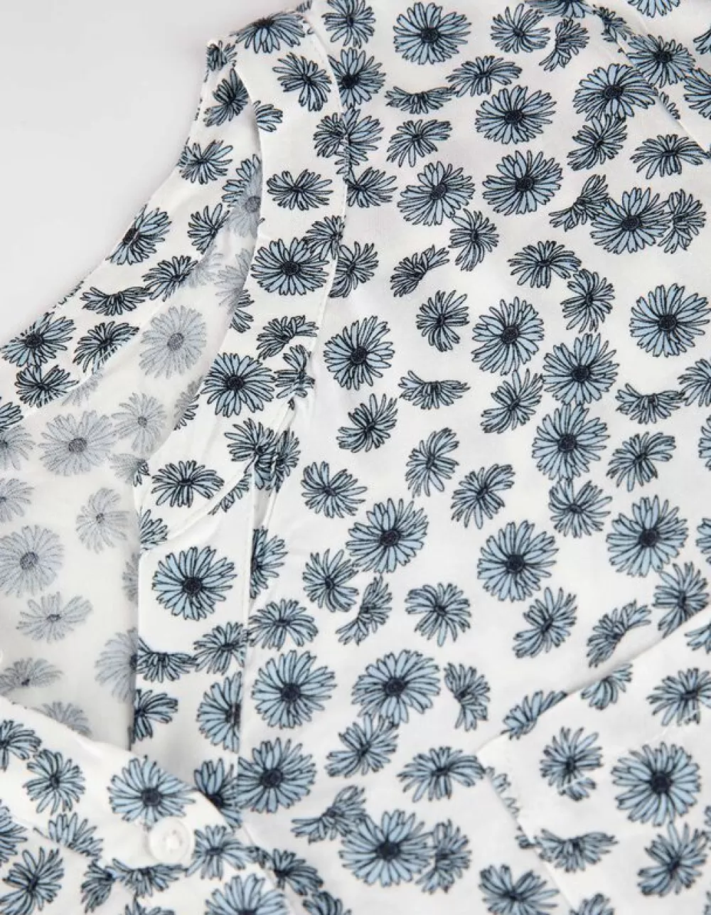 blouseshirt__lenzing_ecovero_6-4.webp New Maxi Blue Blouseshirt - Lenzing™ Ecovero™