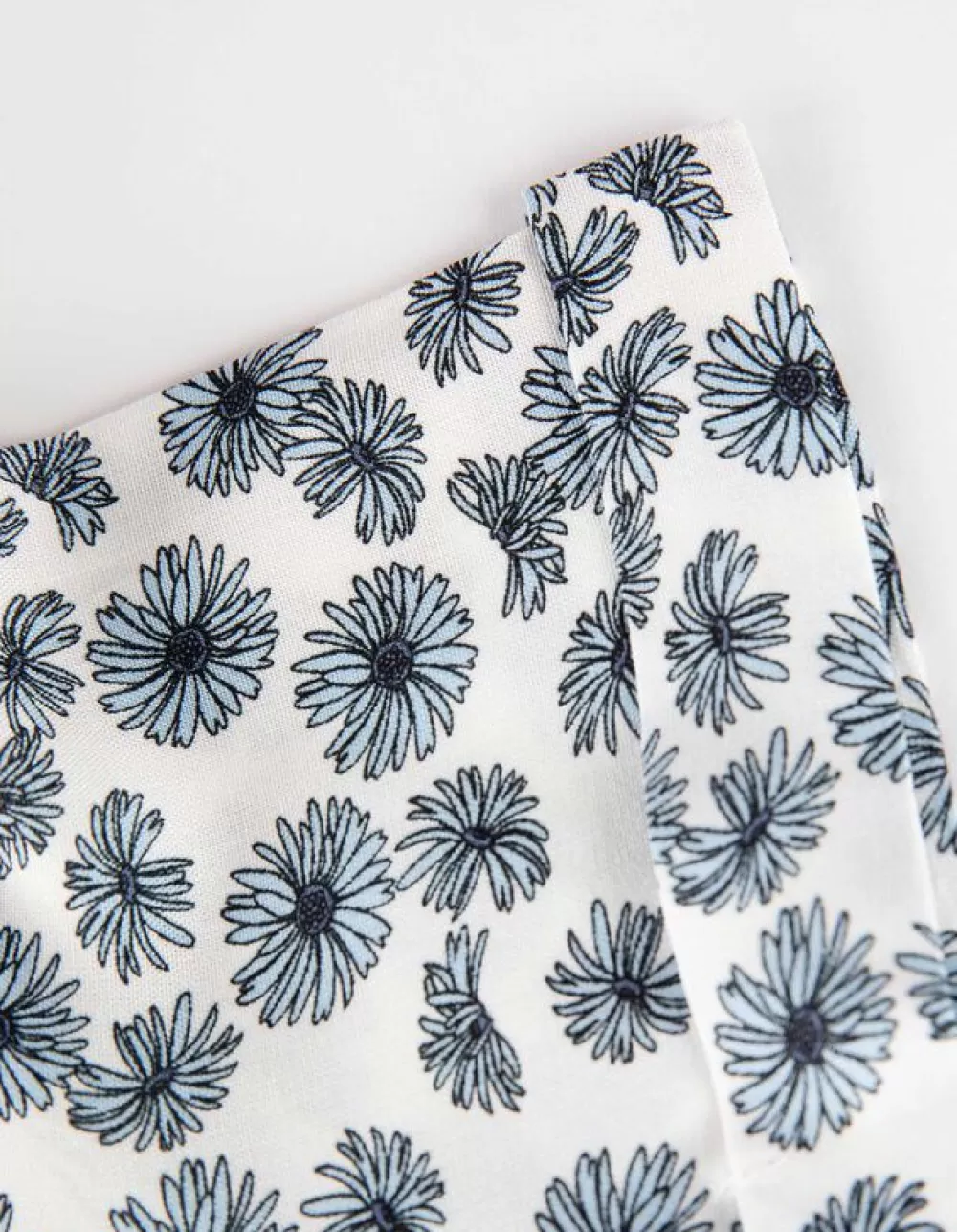 blouseshirt__lenzing_ecovero_7-2.webp New Maxi Blue Blouseshirt - Lenzing™ Ecovero™