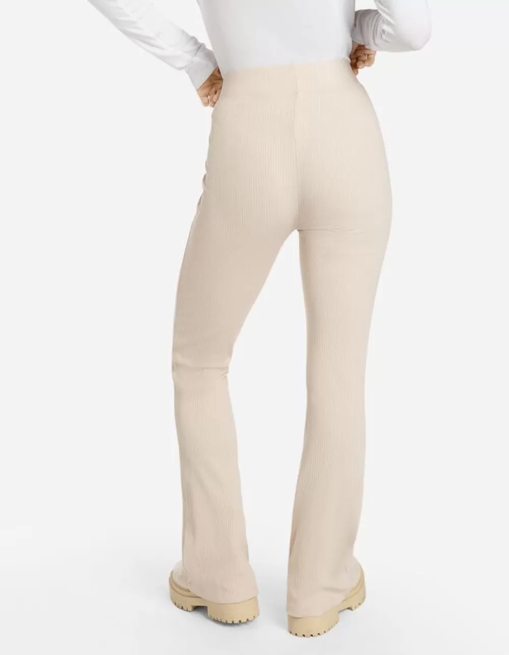 broek_met_uitlopende_pijpen__geribde_structuur_2-1.webp Hot Page One Broek Met Uitlopende Pijpen - Geribde Structuur