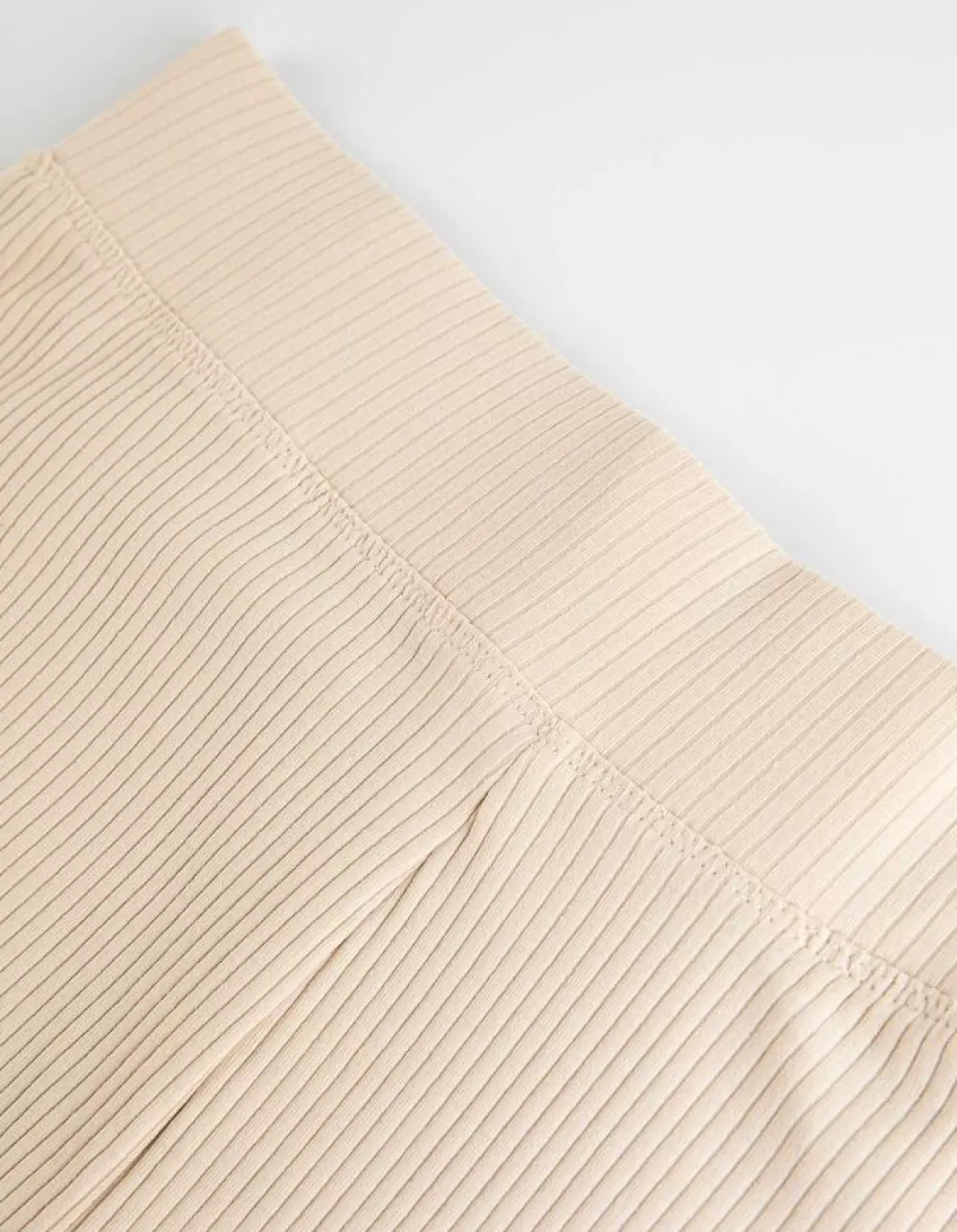 broek_met_uitlopende_pijpen__geribde_structuur_4-1.webp Hot Page One Broek Met Uitlopende Pijpen - Geribde Structuur