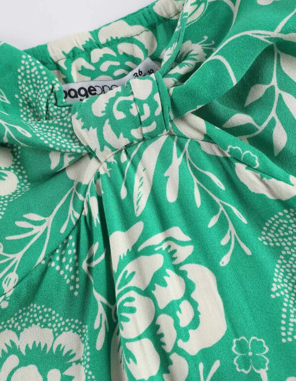 jurk__lenzing_ecovero_5-4.webp Store Page One Jurk - Lenzing™ Ecovero™