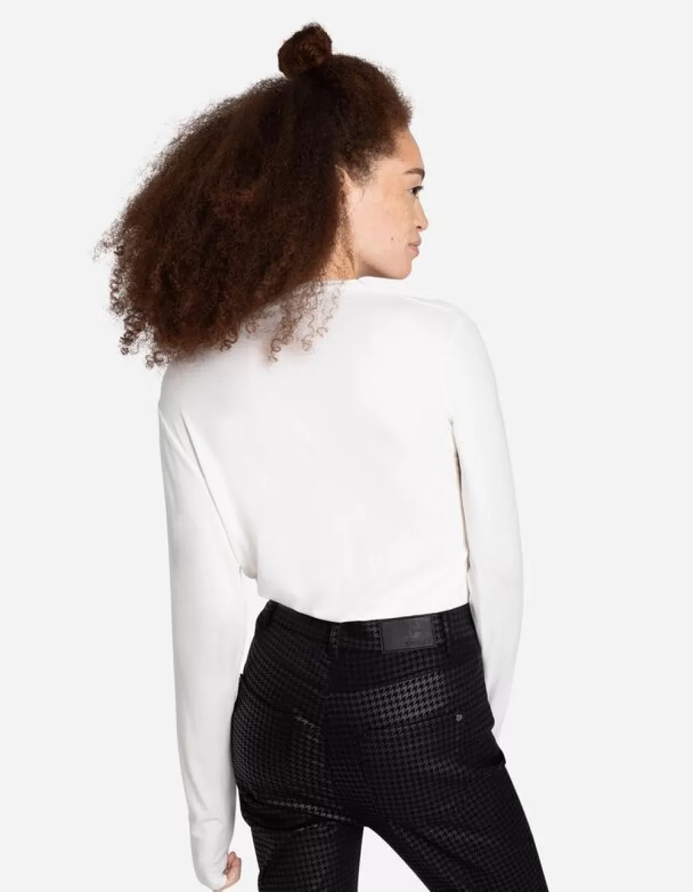 longsleeve__lenzing_ecovero_2-16.webp Flash Sale Page One Longsleeve - Lenzing™ Ecovero™