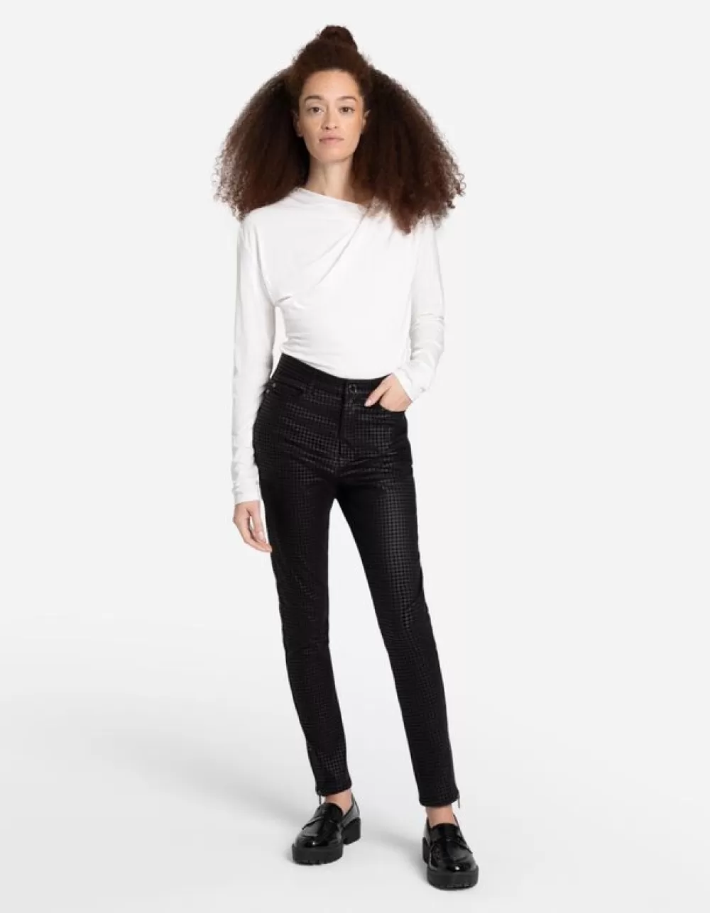 longsleeve__lenzing_ecovero_4-15.webp Flash Sale Page One Longsleeve - Lenzing™ Ecovero™