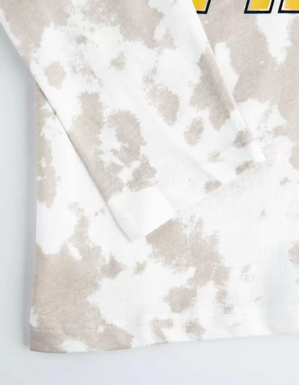 longsleeve__pikachu_3.webp Outlet Chapter Young Longsleeve - Pikachu