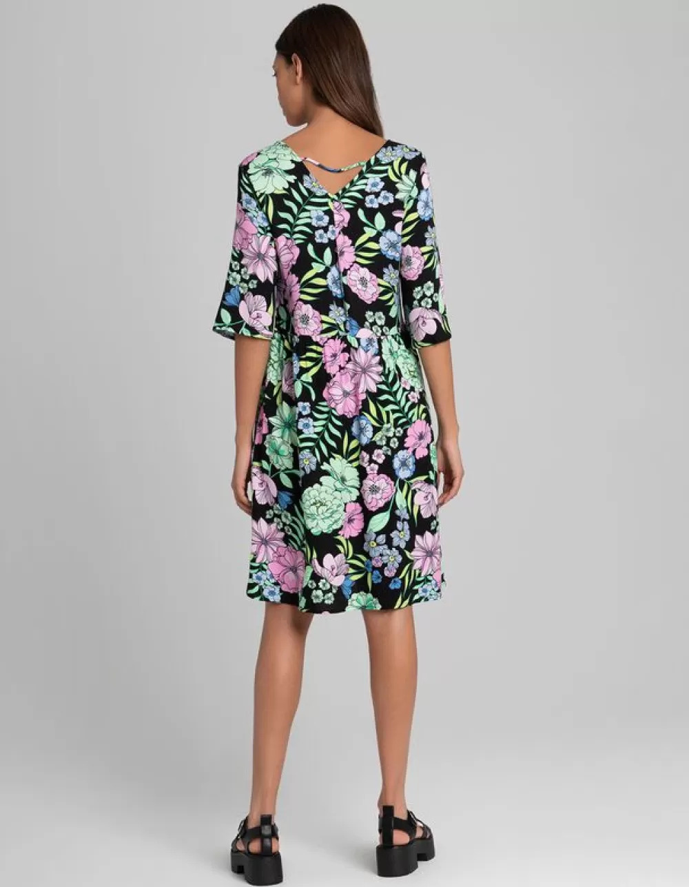 midijurk__lenzing_ecovero_3-2.webp Shop Page One Midi-Jurk - Lenzing™ Ecovero™