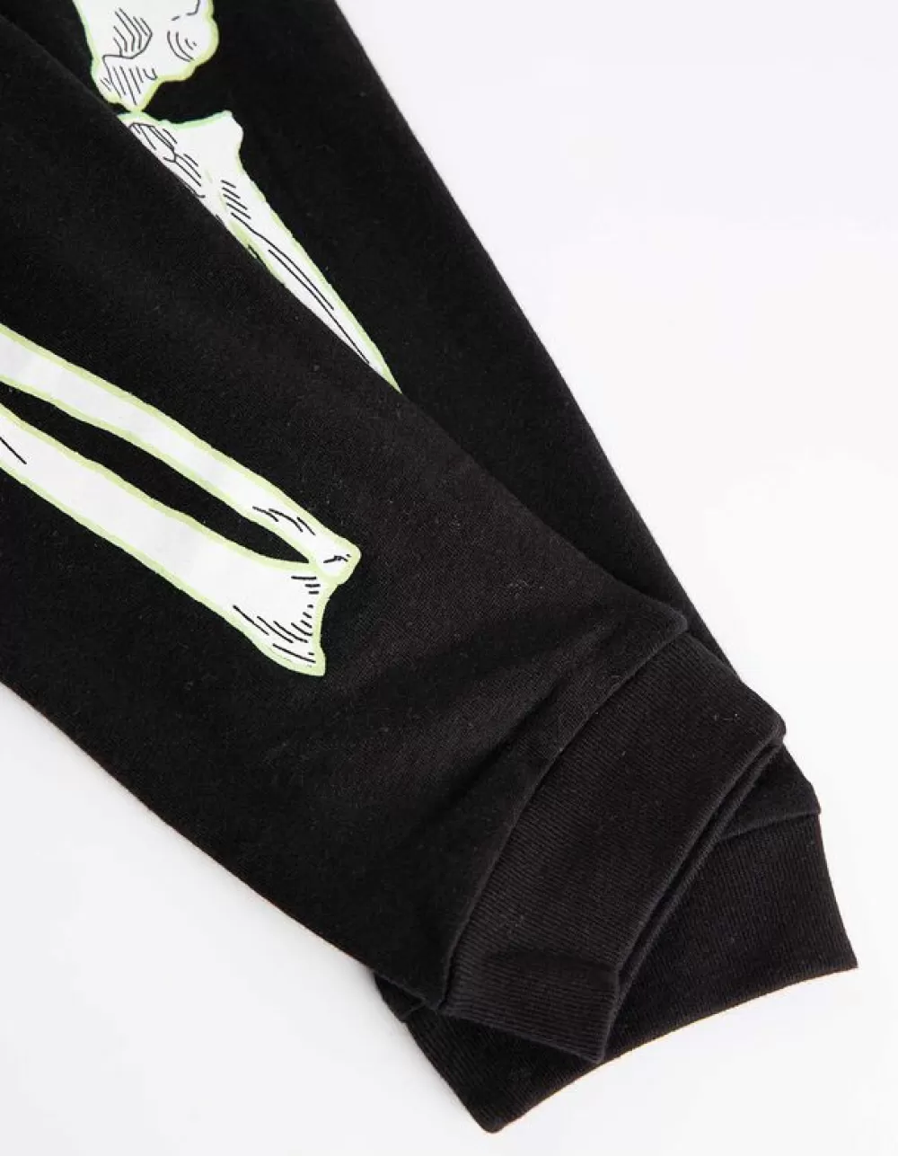 pyjamaset_bestaande_uit_shirt_met_lange_mouwen_en_broek__gloeit_in_het_donker_2.webp Cheap Dopodopo boys Pyjamaset Bestaande Uit Shirt Met Lange Mouwen En Broek - Gloeit In Het Donker