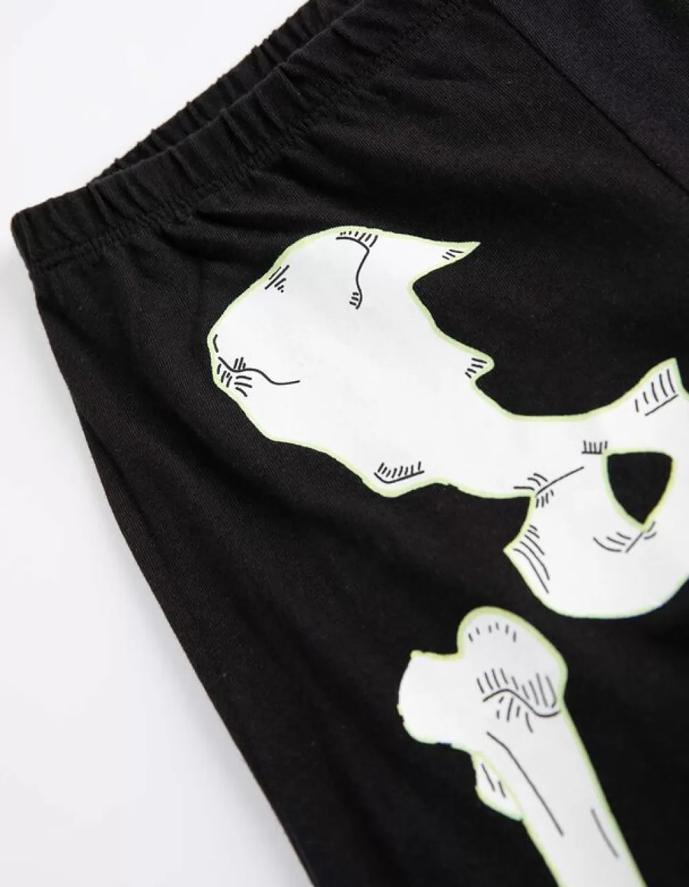 pyjamaset_bestaande_uit_shirt_met_lange_mouwen_en_broek__gloeit_in_het_donker_3.webp Cheap Dopodopo boys Pyjamaset Bestaande Uit Shirt Met Lange Mouwen En Broek - Gloeit In Het Donker