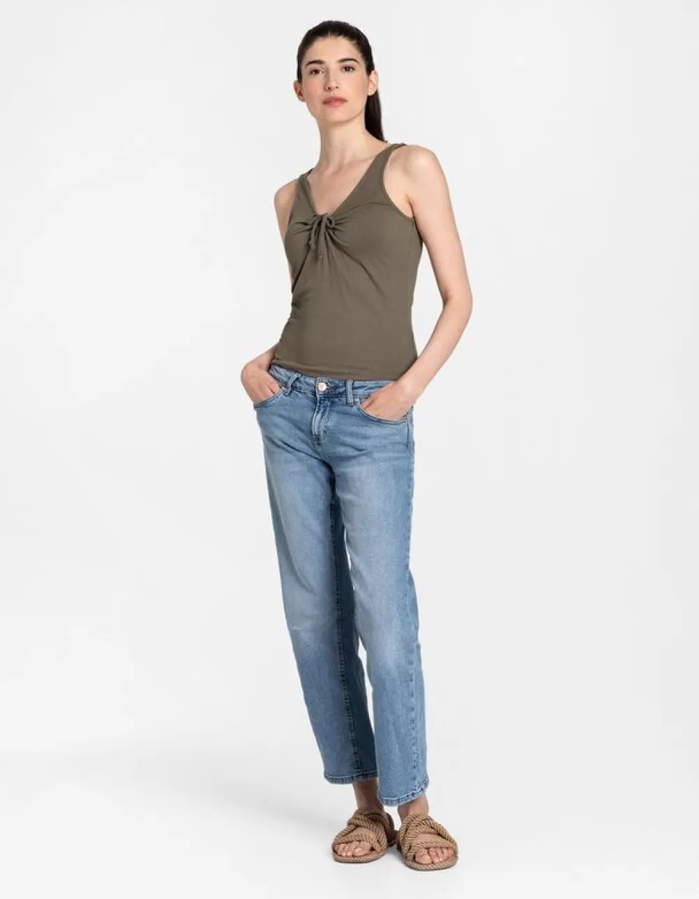 top__lenzing_ecovero_4-3.webp Outlet Page One Top - Lenzing™ Ecovero™