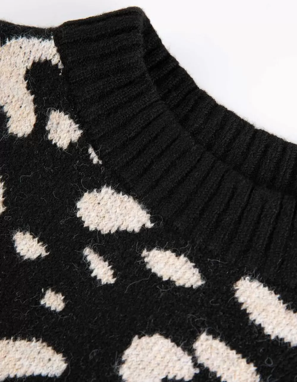 trui__loose_fit_4-5.webp Clearance Page One Trui - Loose Fit