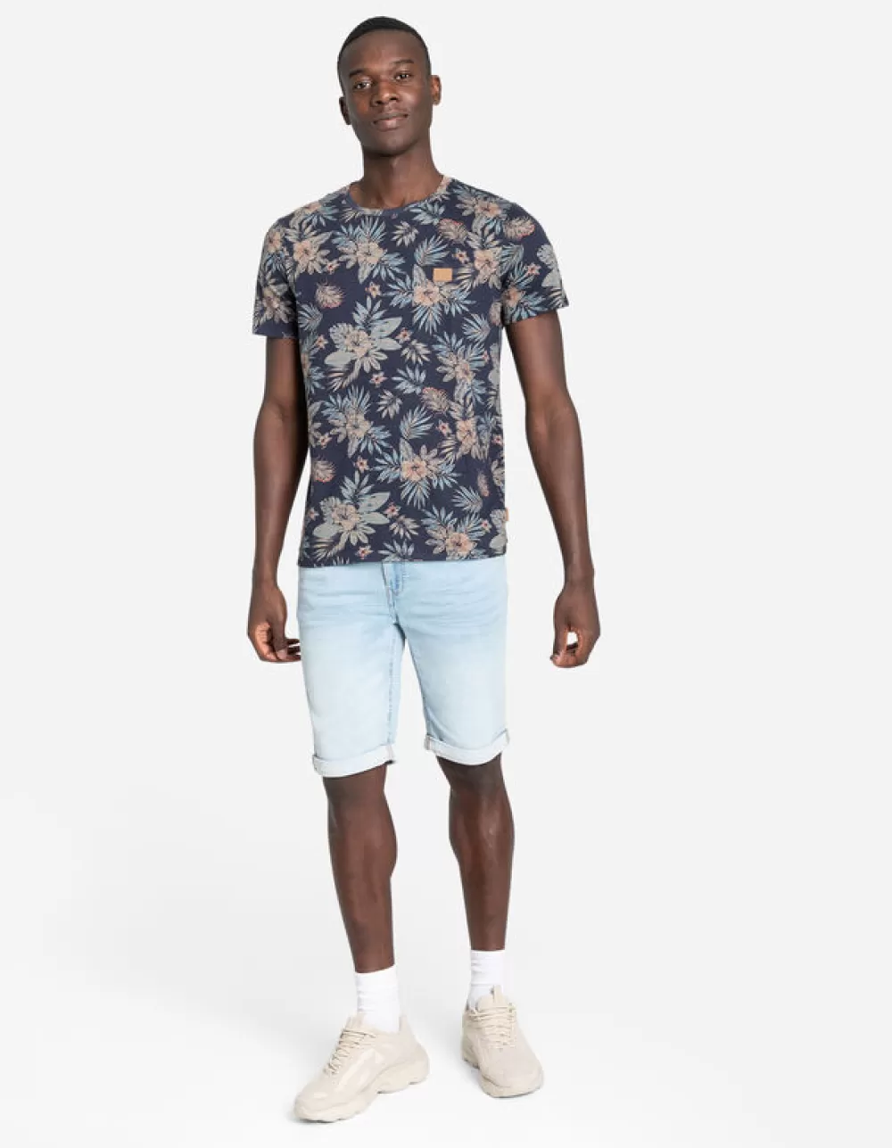 tshirt__bloemenmotief_3-3.webp Outlet Jean Pascale T-Shirt - Bloemenmotief