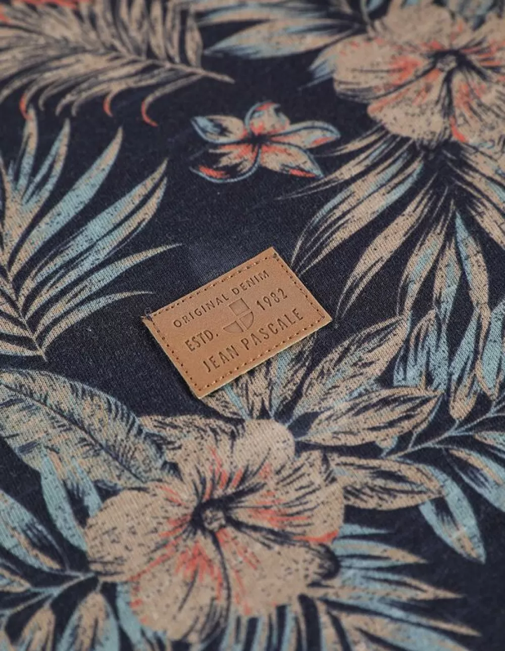 tshirt__bloemenmotief_5-3.webp Outlet Jean Pascale T-Shirt - Bloemenmotief