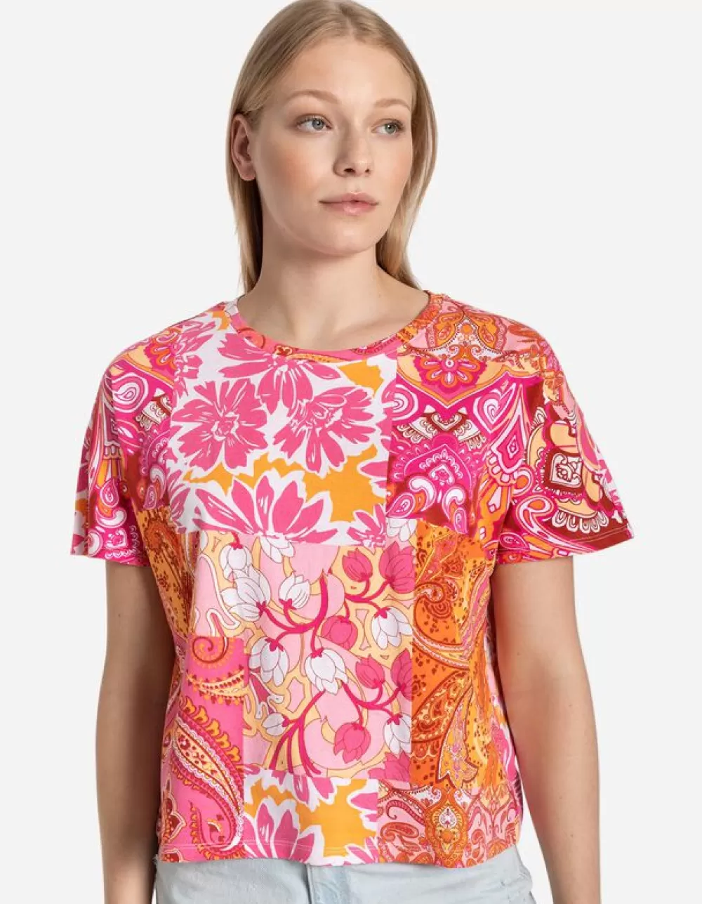 tshirt__loose_fit_2.webp Clearance Page One T-Shirt - Loose Fit