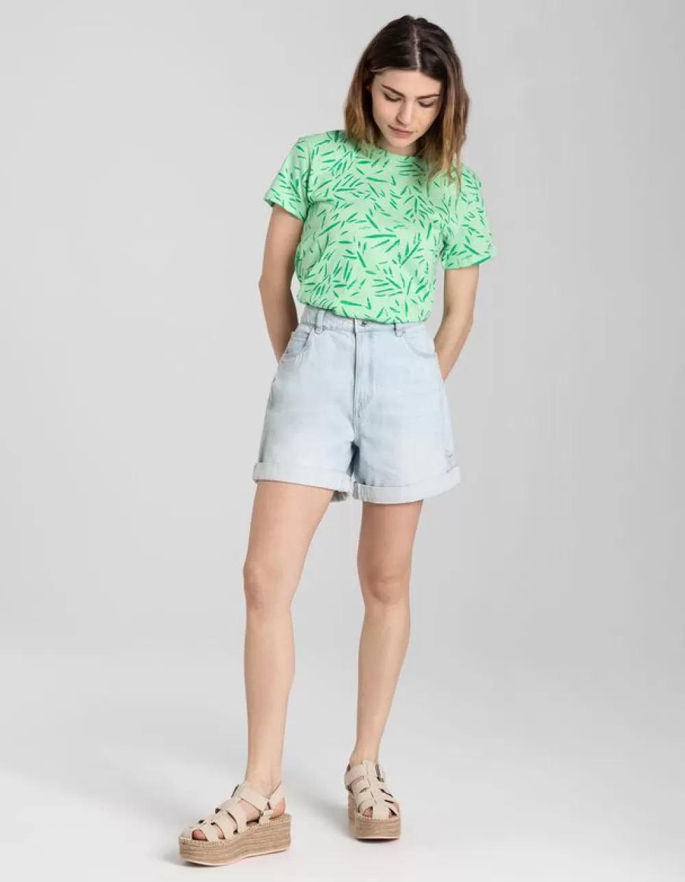 tshirt__motief_allover_4-1.webp Flash Sale Page One T-Shirt - Motief All-Over