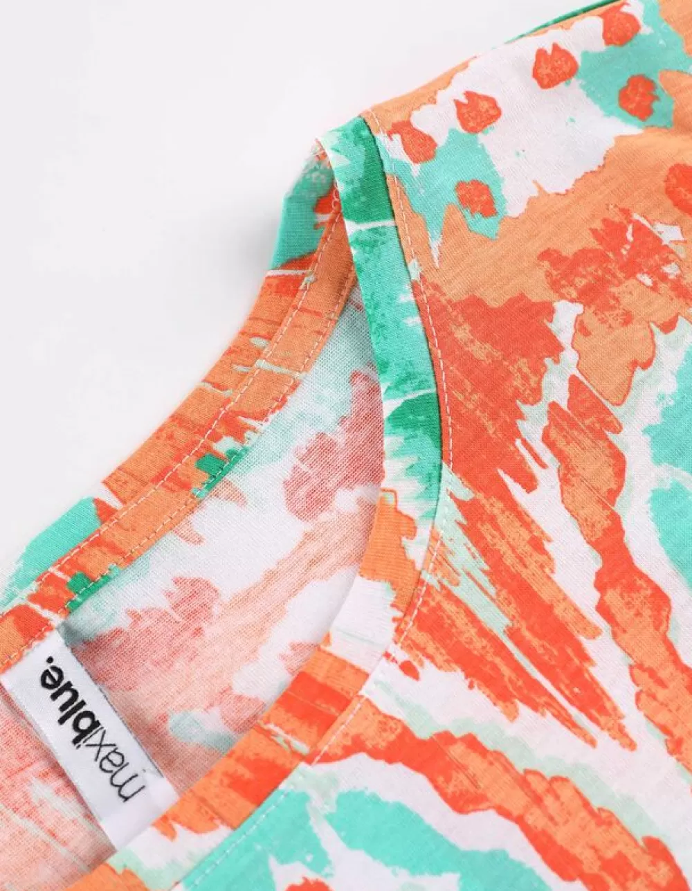 tshirt__motief_allover_4-7.webp Online Maxi Blue T-Shirt - Motief All-Over