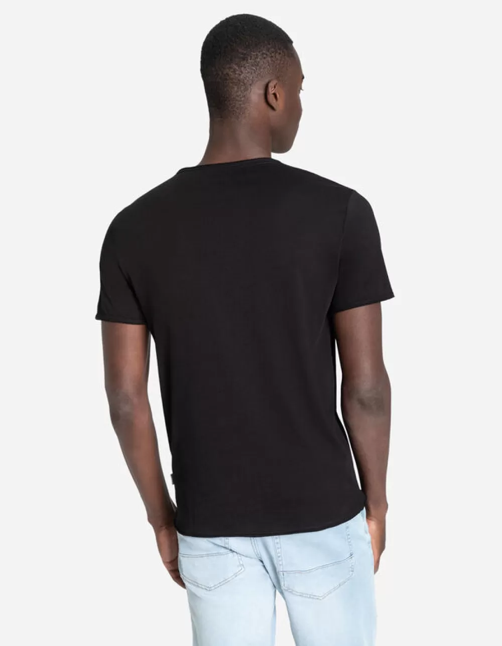 tshirt__ronde_hals_met_knoopjes_2-2.webp Shop Jean Pascale T-Shirt - Ronde Hals Met Knoopjes