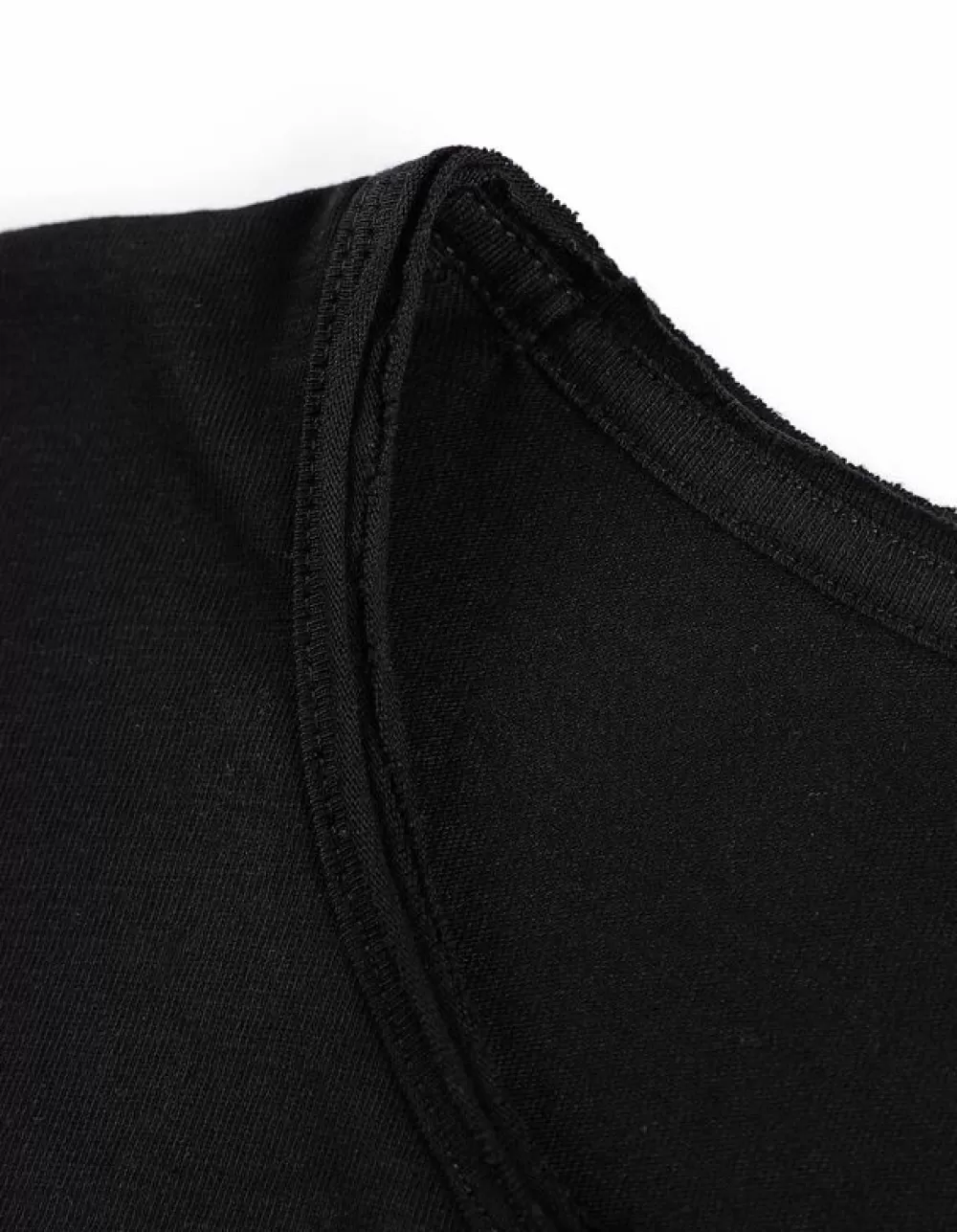 tshirt__ronde_hals_met_knoopjes_4-2.webp Shop Jean Pascale T-Shirt - Ronde Hals Met Knoopjes