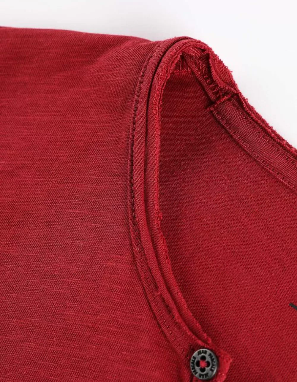 tshirt__ronde_hals_met_knoopjes_4-5.webp Outlet Jean Pascale T-Shirt - Ronde Hals Met Knoopjes